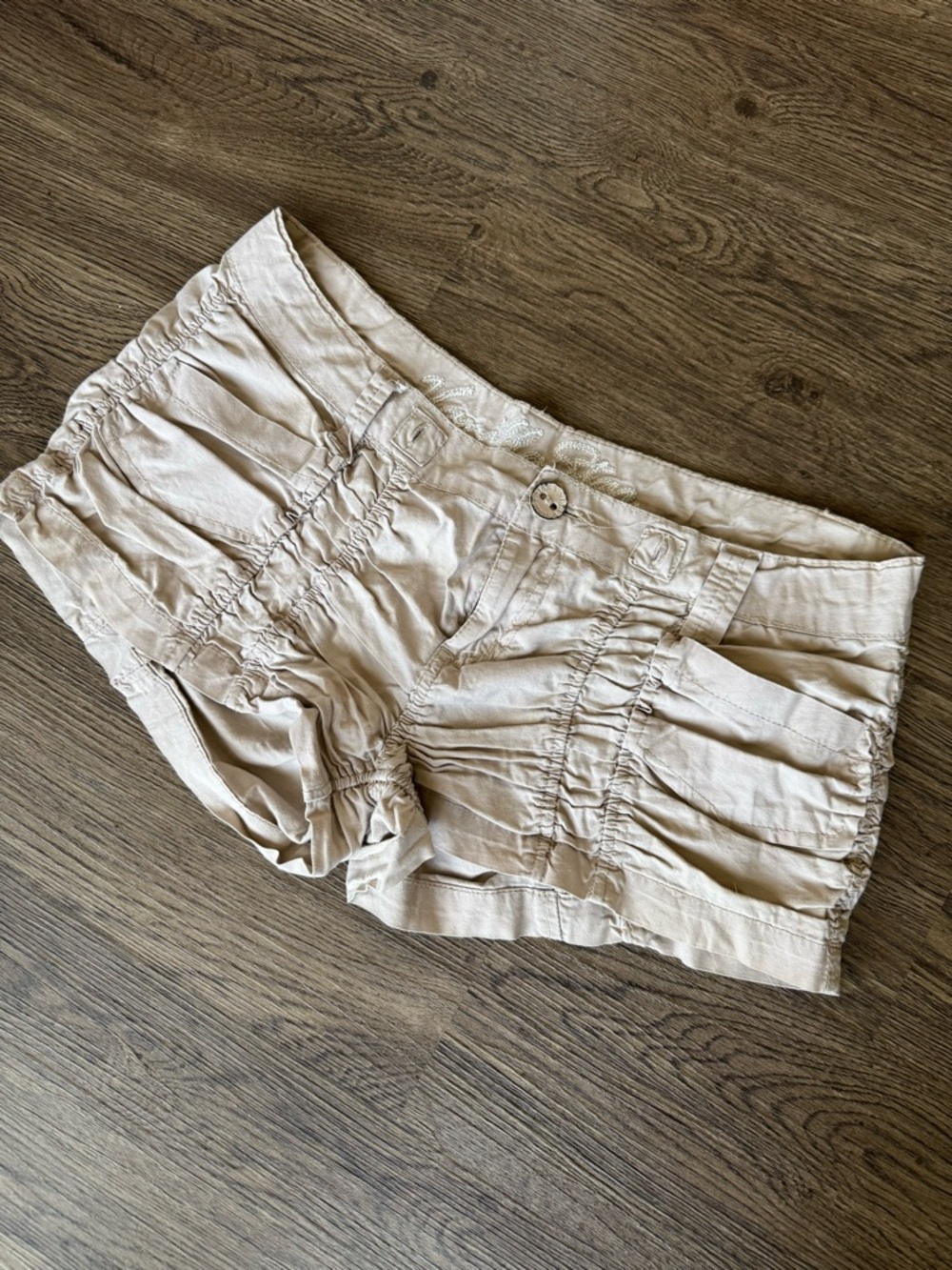 Vanilla Star Ruched Cargo Shorts Y2K Low Rise Khaki Festival Size 7